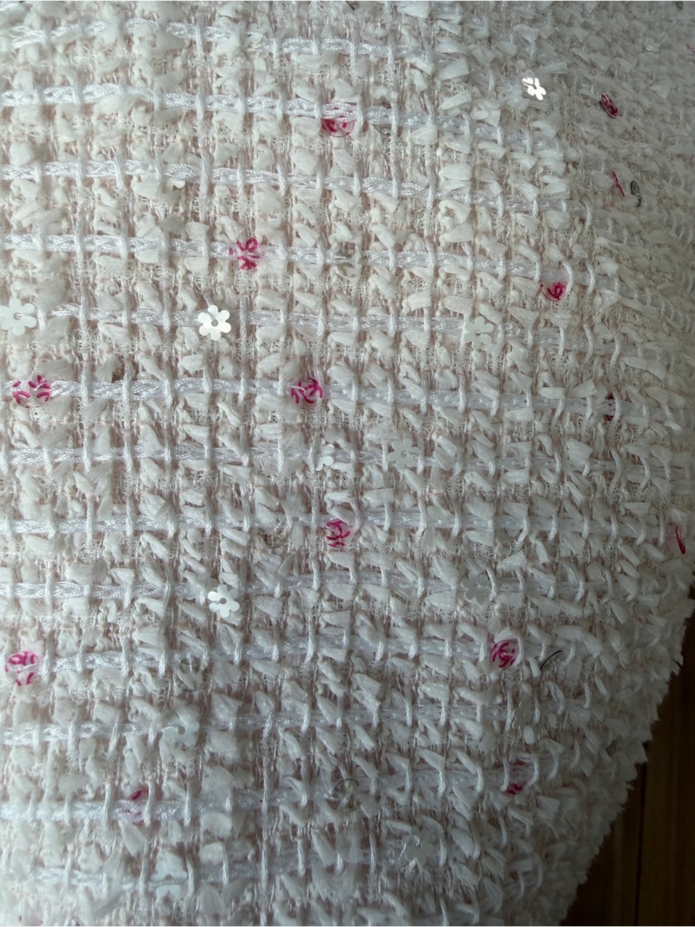 CHANEL Pink Seersucker & Tweed Mini Dress
Size FR 36 / US 4 - Picture 2 of 12